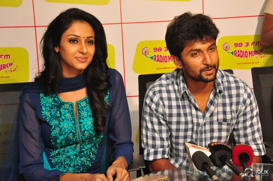 Majnu-Movie-Team-At-Radio-Mirchi